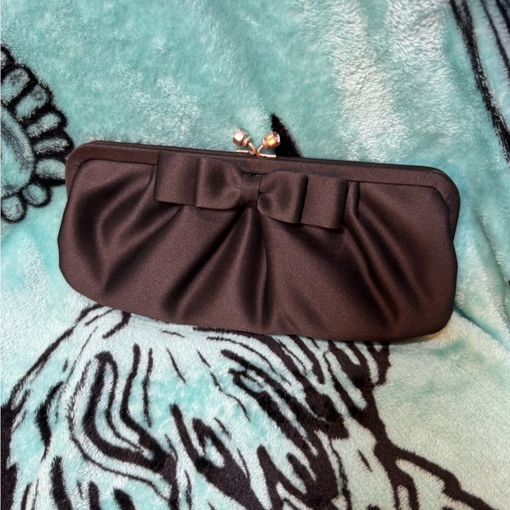 Black Satin Bow-Accent Evening Clutch